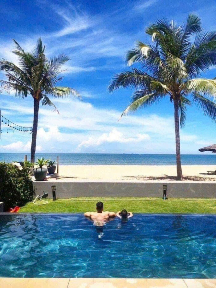 Villa Hồ Tràm sát biển OdwinHT17 – sát biển, có sân vườn