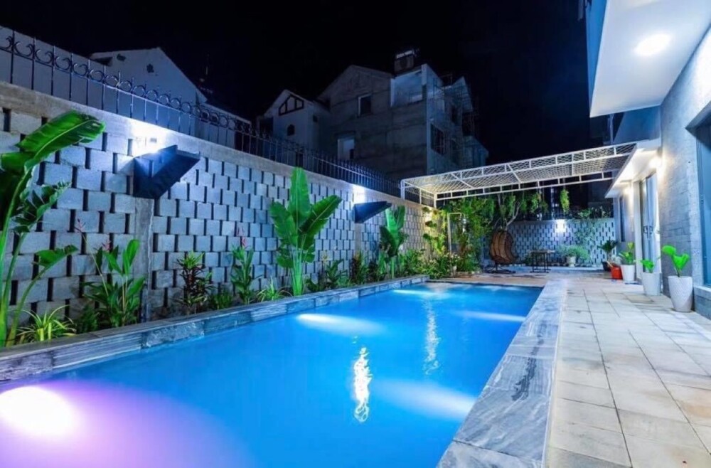 Villa Long Cung OdwinP30 - Khu vực hồ bơi