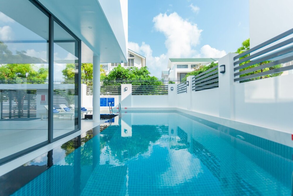 Villa Long Cung OdwinHS823 - Khu vực hồ bơi