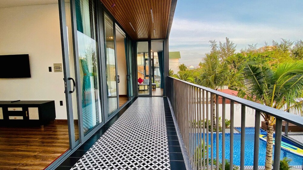 Villa Long Cung OdwinSB8 - Khu vực ban công