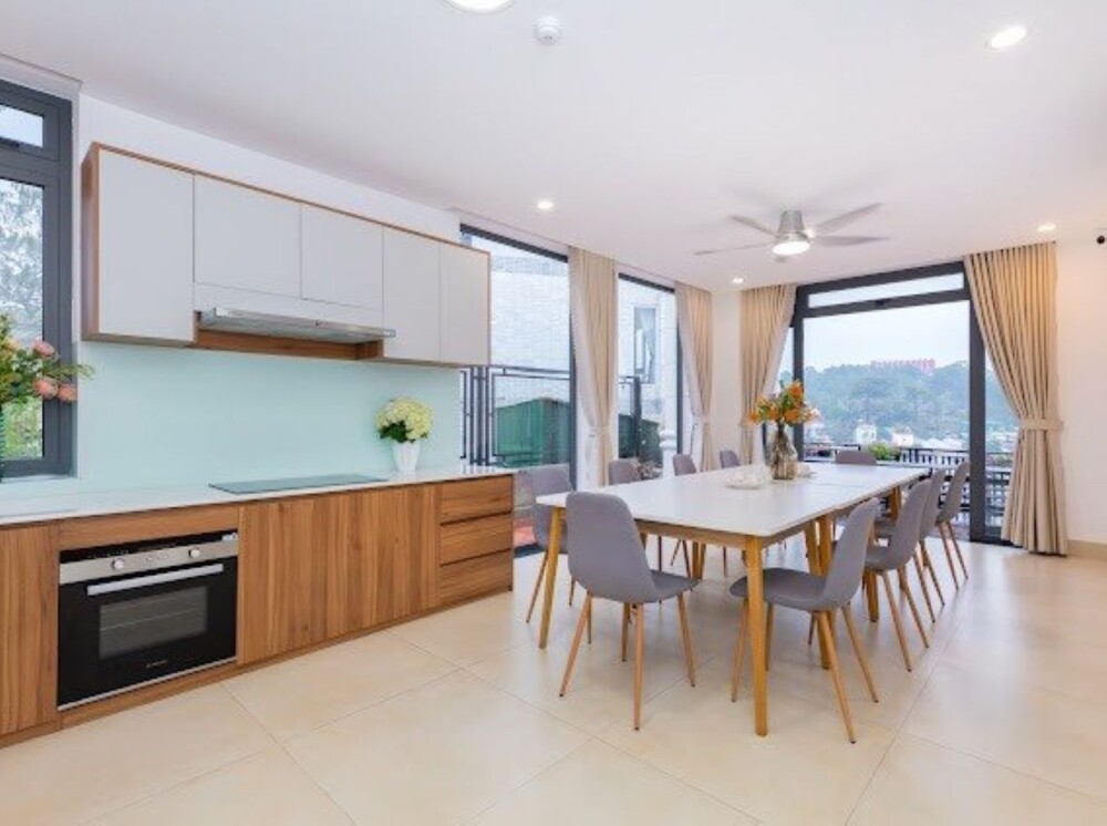 Villa Đà Lạt Odwin28 - Khu vực ăn uống và bếp