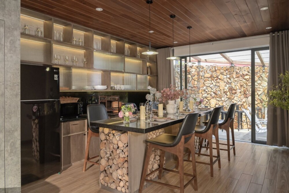 Villa Đà Lạt Odwin3 - Khu vực ăn uống và bếp