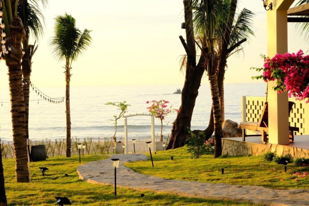 Villa Odwin LM Seaview sát biển, cách biển vài bước chân