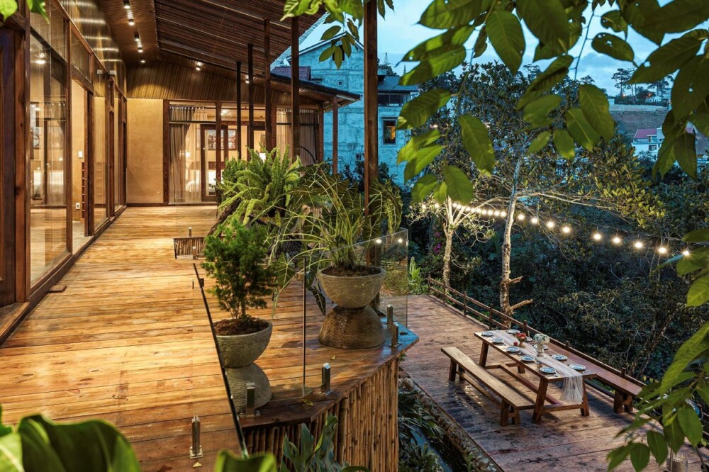Villa Đà Lạt Odwin45 - Khu vực ăn uống ngoài trời