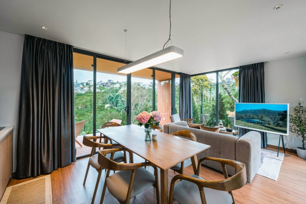 Phòng khách đầy đủ tiện nghi bên trong villa Odwin43
