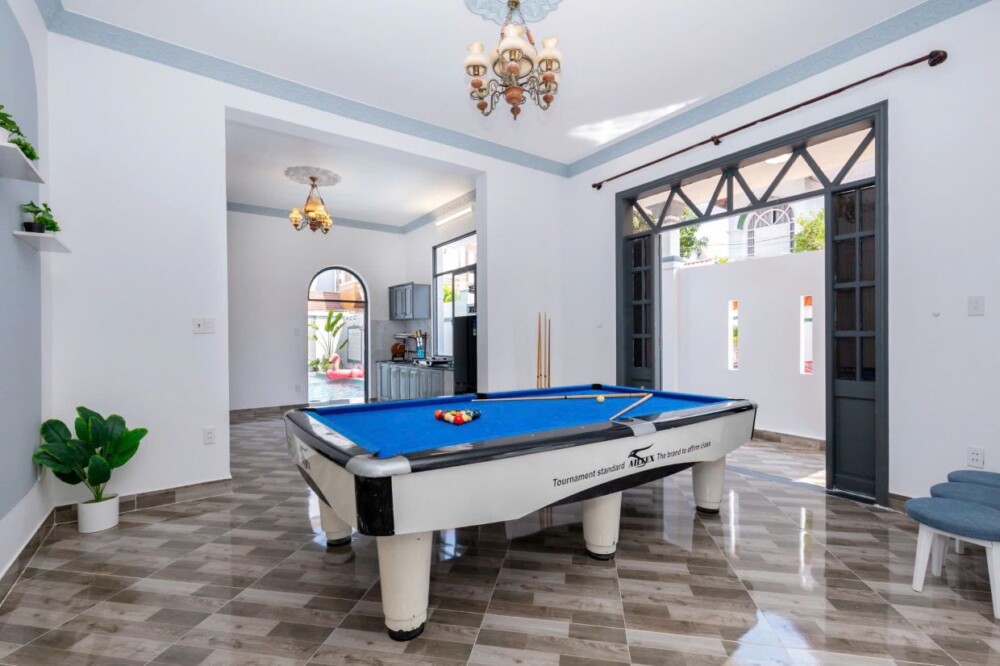 Villa Bãi Sau OdwinMS1 - Khu vực bếp và bàn bida