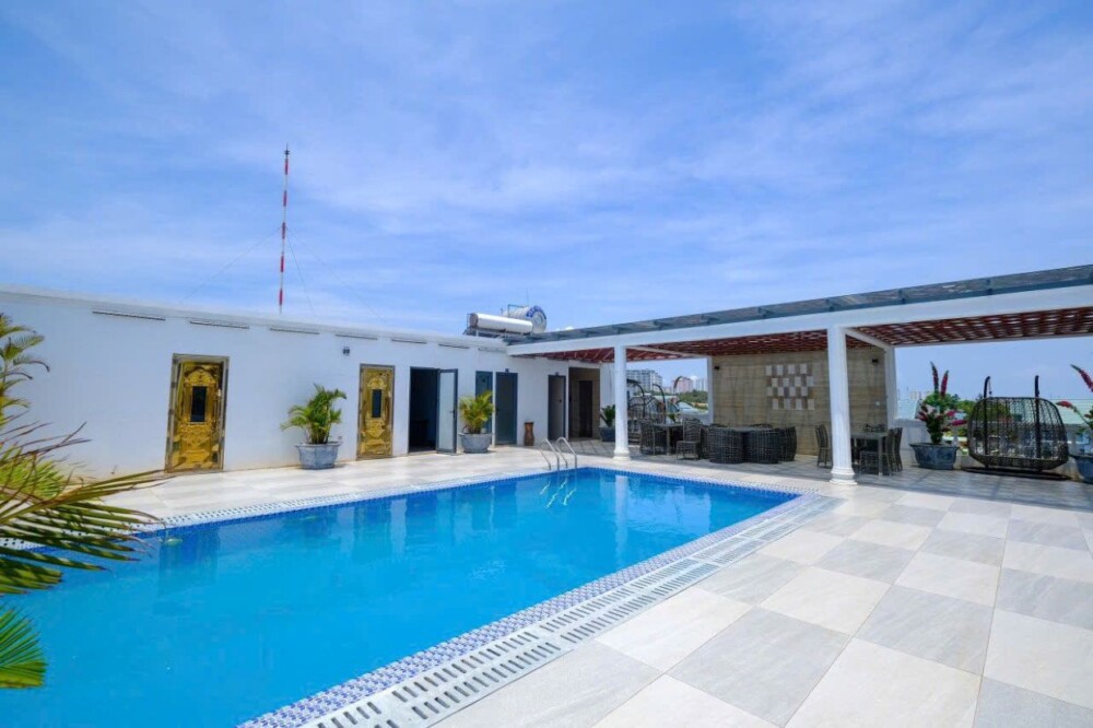 Villa Long Cung Odwin22E - Khu vực hồ bơi