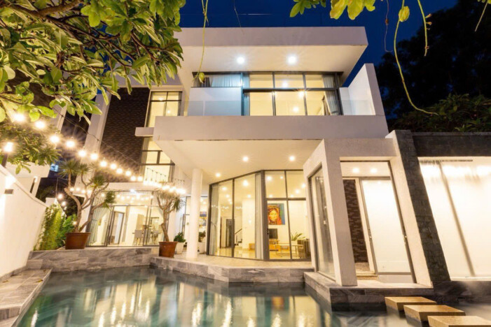Villa có hồ bơi riêng tại villa rất đẹp cho du khách thoải mái bơi lội