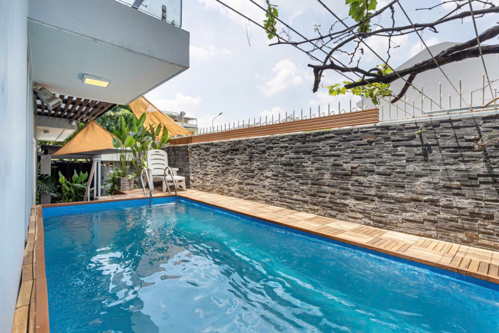 Hồ bơi riêng trong villa SG24 