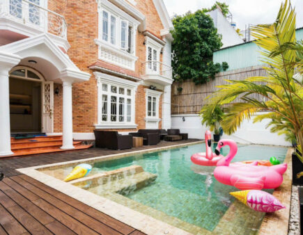 Villa nguyên căn cho thuê 1 ngày tại Quận 2 – có hồ bơi, tiện nghi, phù hợp nhóm nhỏ