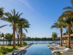 Villa Sài Gòn với hồ bơi riêng, lý tưởng cho kỳ nghỉ gia đình hoặc tiệc nhóm bạn.