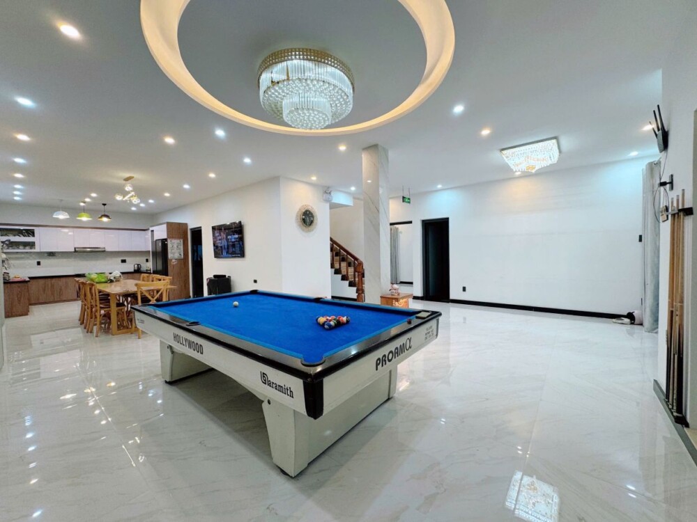 Phòng khách và bếp tại Villa Odwin B3