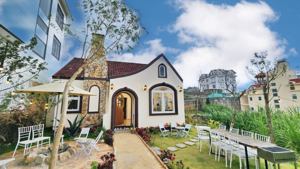 mặt tiền villa Odwin DL44 gần chợ
