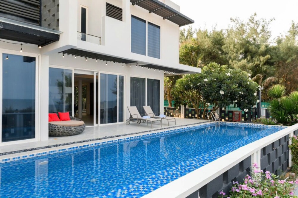 Khu vực hồ bơi tại Villa Odwin Oceanami 7PN07