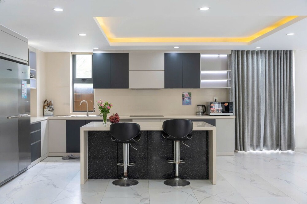 Khu vực bếp tại Villa Odwin Sài Gòn 30