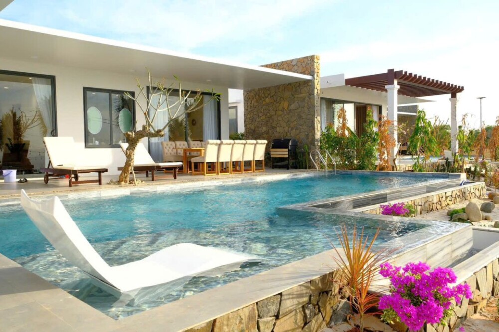 Hồ bơi tại Villa Odwin Sun 02