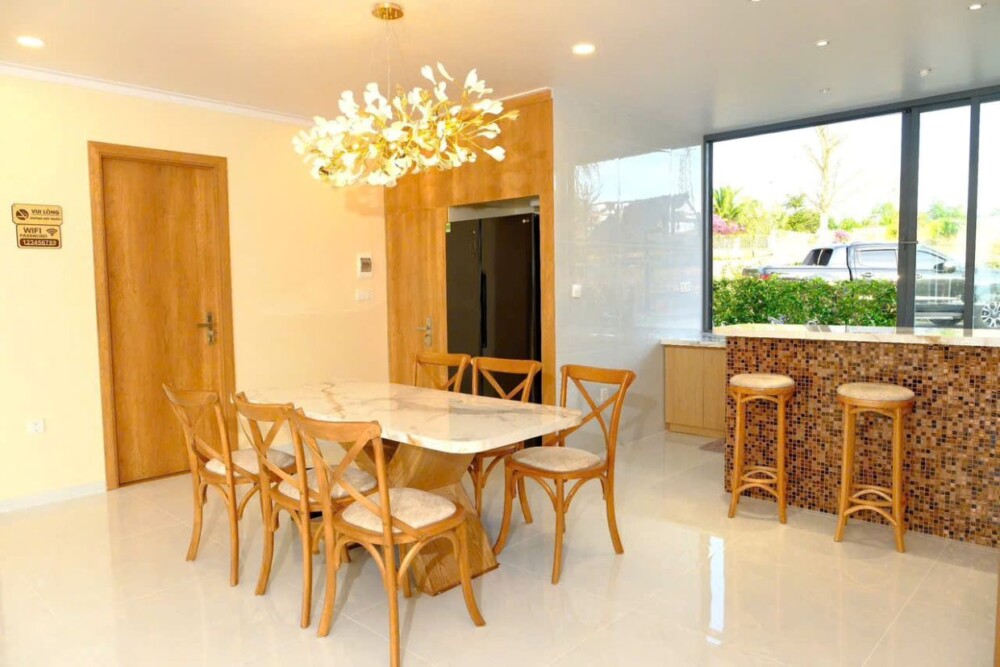 Khu vực phòng khách tại Villa Odwin Sun 02