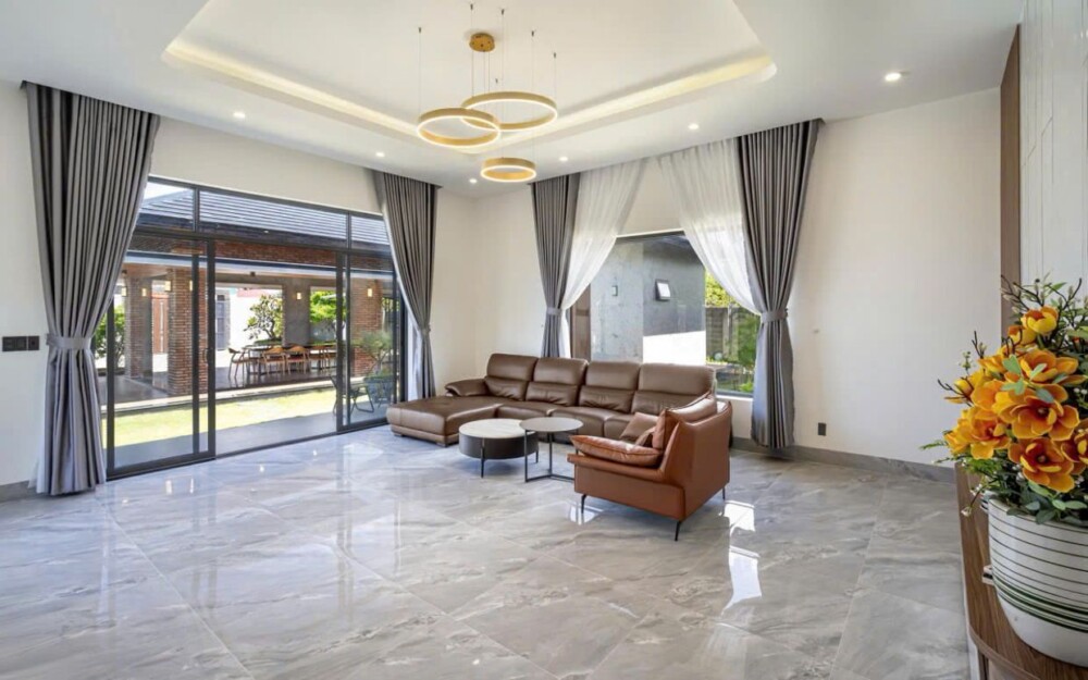Khu vực phòng khách tại Villa ST4