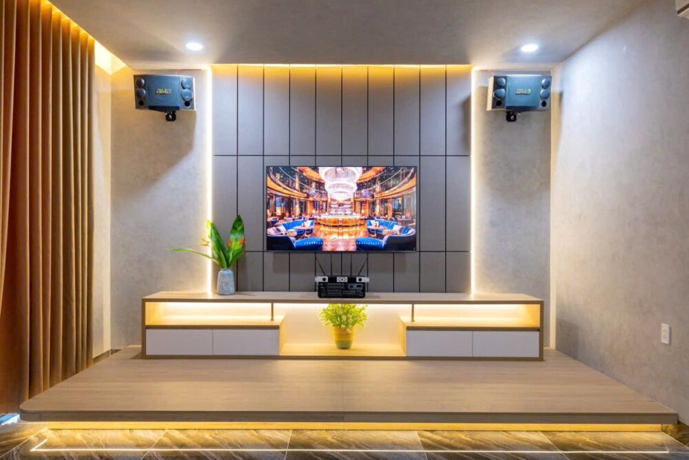 Phòng karaoke riêng tại villa Odwin VTS34