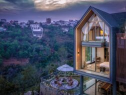 So sánh villa gần trung tâm và villa view