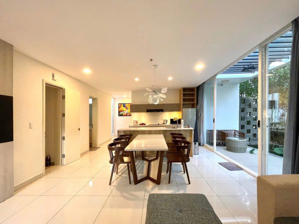Bếp riêng an toàn cho trẻ villa Long Hải