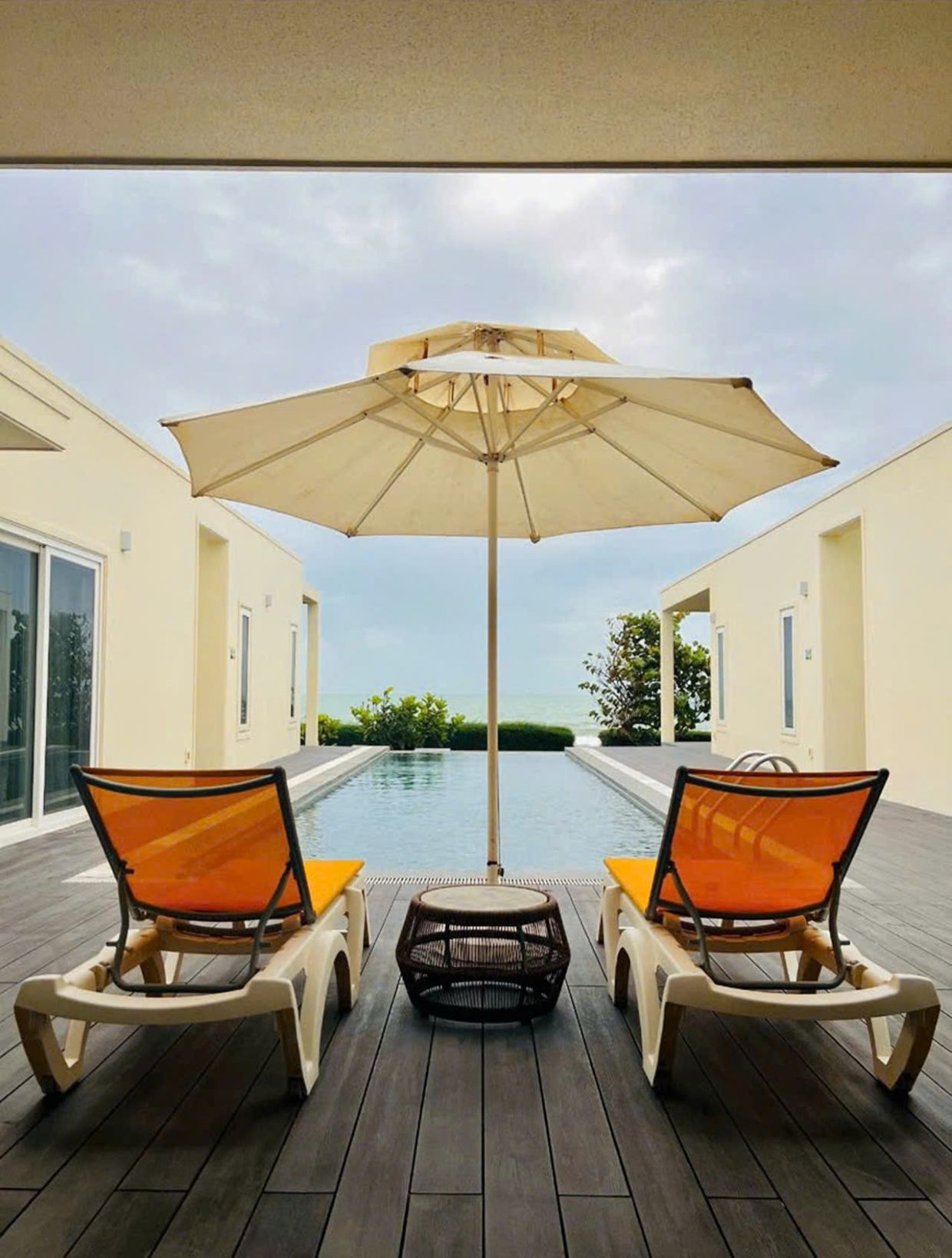 Villa Long Hải Odwin8PN09 – Khu vực hồ bơi view biển