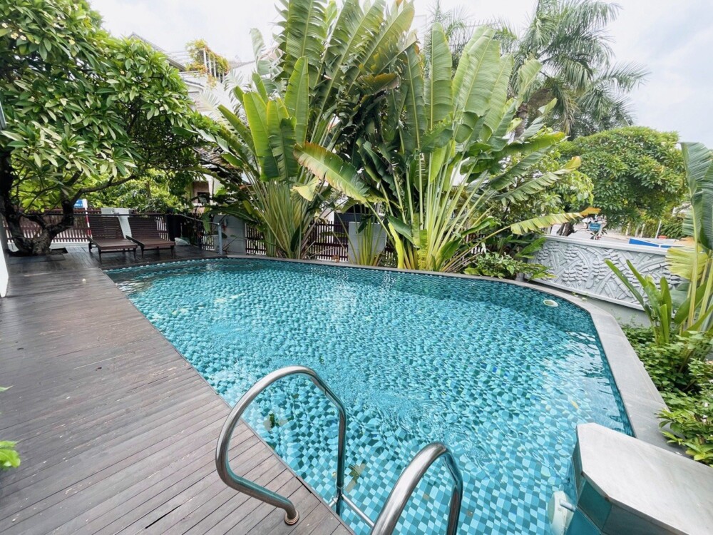 Hồ bơi villa Odwin 03 – sân BBQ riêng