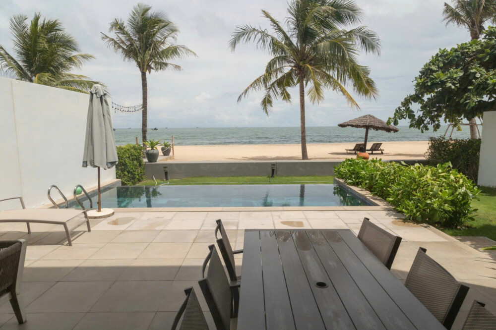 Villa HT17 sát biển - hồ bơi riêng