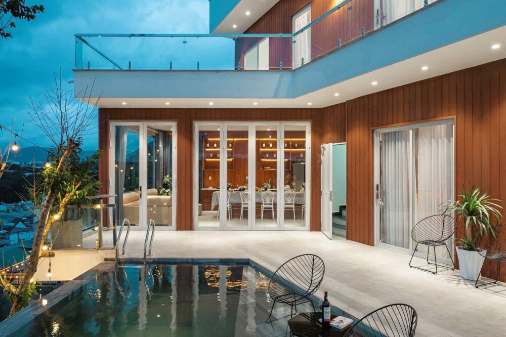 Khu vực hồ bơi tại Villa Odwin Đà Lạt 39