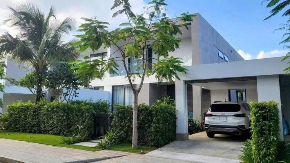 Khu vực sân trước tại Villa Odwin Hồ Tràm 07