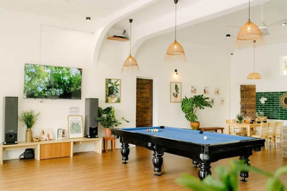 Khu vực phòng khách và bàn bida tại Villa Odwin LV 126