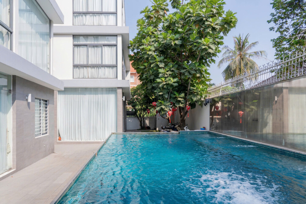 Villa Quận 2 Sài Gòn Odwin43 – Khu vực hồ bơi