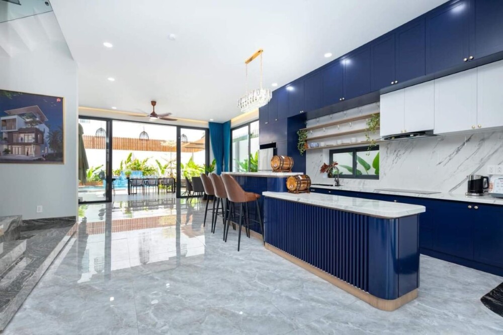 Khu vực bếp tại Villa Odwin VTS34