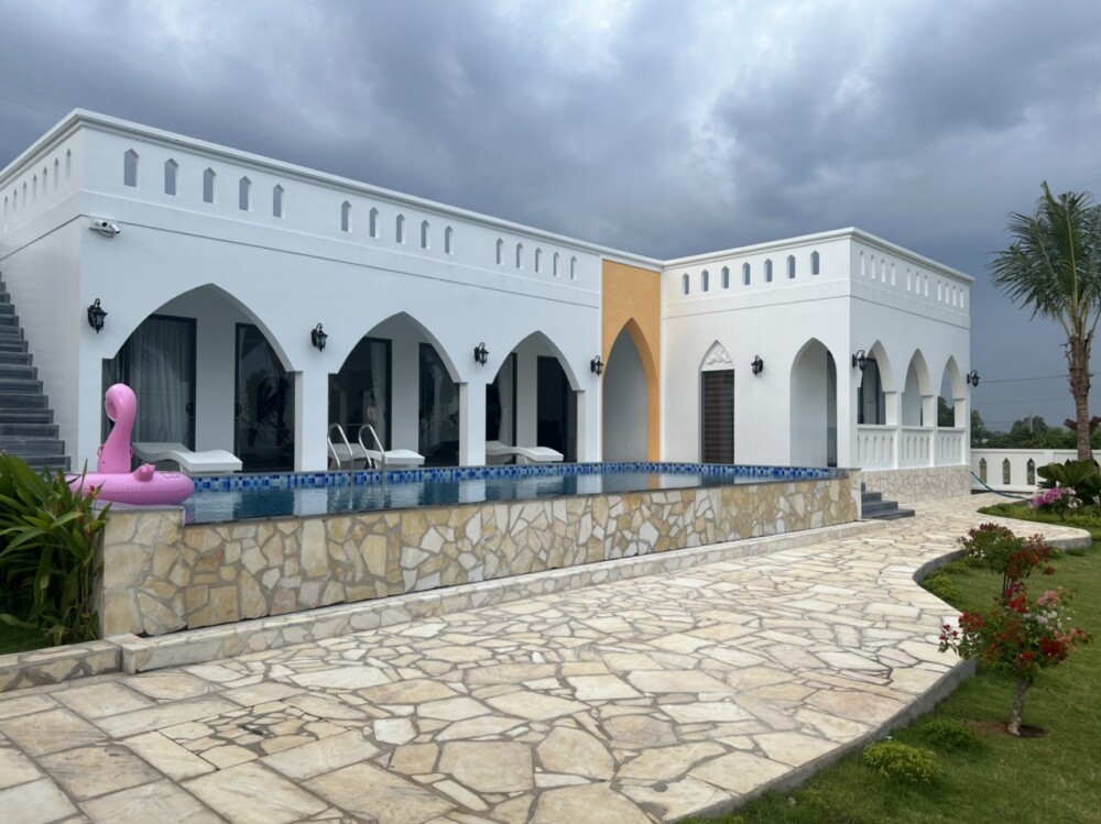 Mặt tiền villa Odwin MA 01
