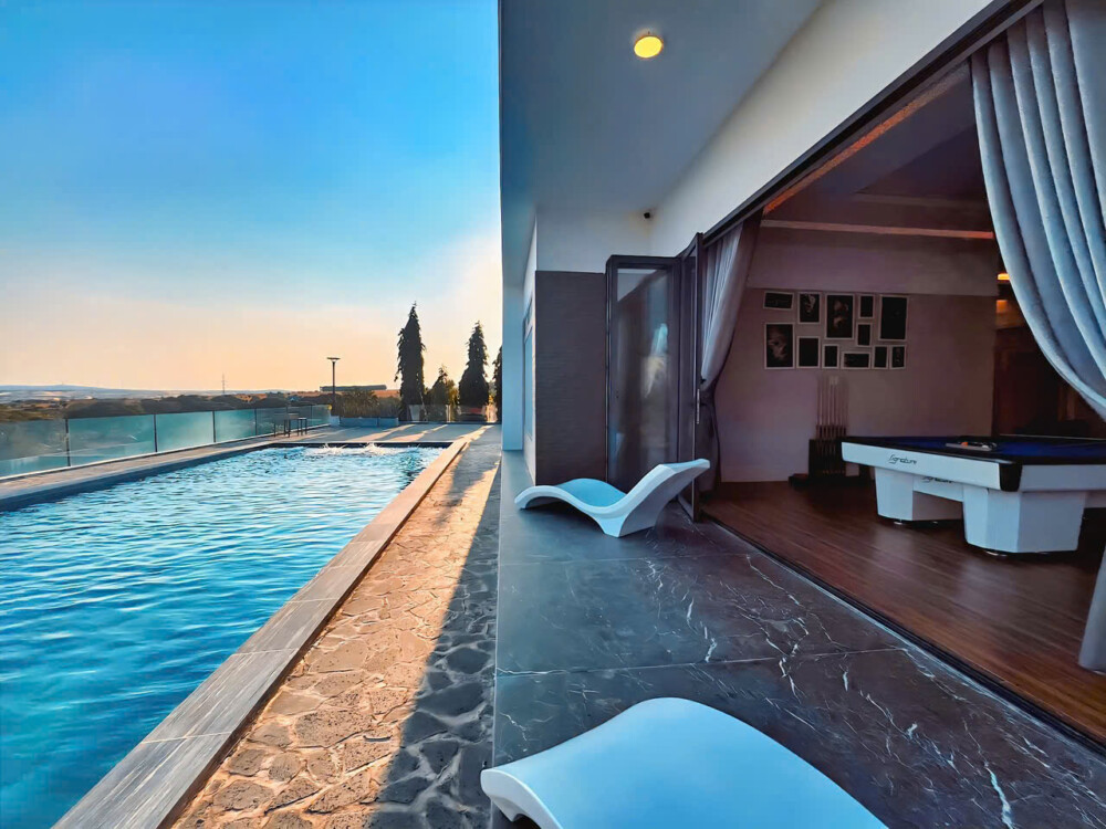 Villa Odwin TT có 6 phòng ngủ, hồ bơi riêng