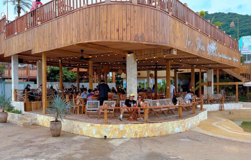 Top 5 quán cafe view biển Vũng Tàu - In The Sea Restaurant & Coffee