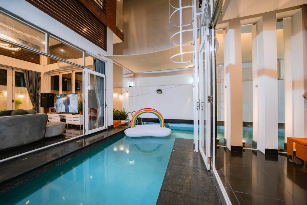 Villa Quận 2 Sài Gòn Odwin47 – Khu vực hồ bơi