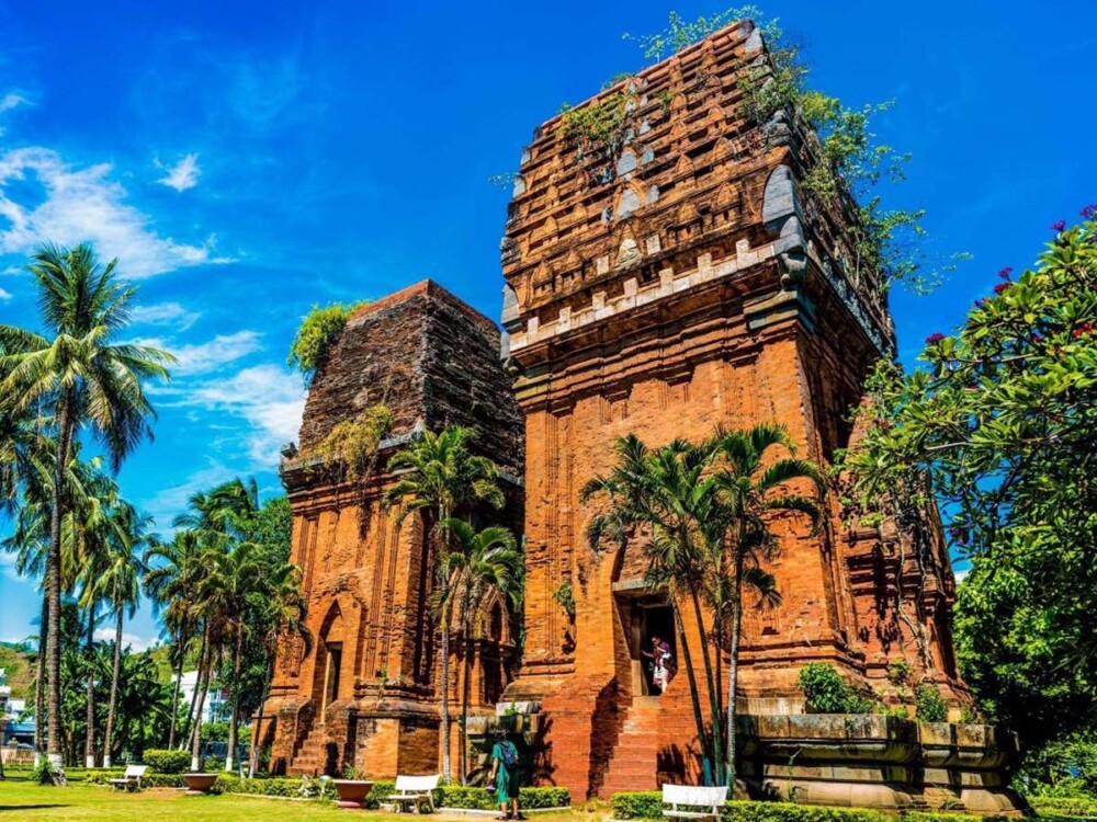 Top 9 địa điểm du lịch Mũi Né - Tháp Chăm Po Shanư
