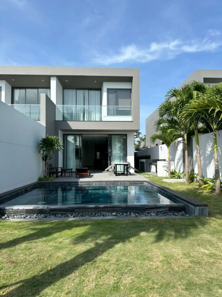Villa Odwin Hồ Tràm 21 - Khu vực sân và hồ bơi