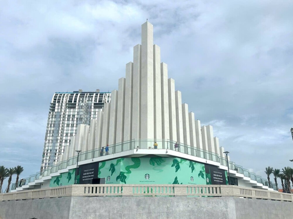 Starbucks Vũng Tàu view biển