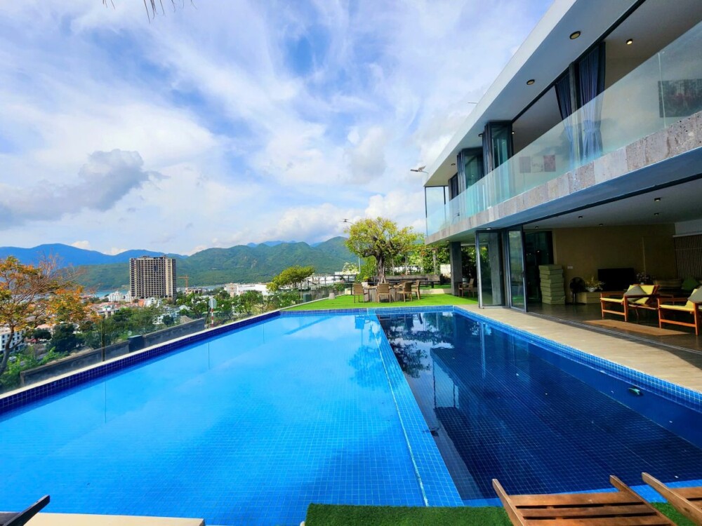 Villa Nha Trang có hồ bơi riêng
