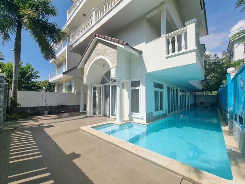 Villa Odwin NT 01 - Khu vực sân và hồ bơi