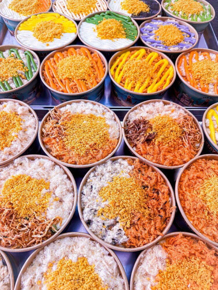 Đặc sản Vũng Tàu làm quà - Bánh bông lan trứng muối