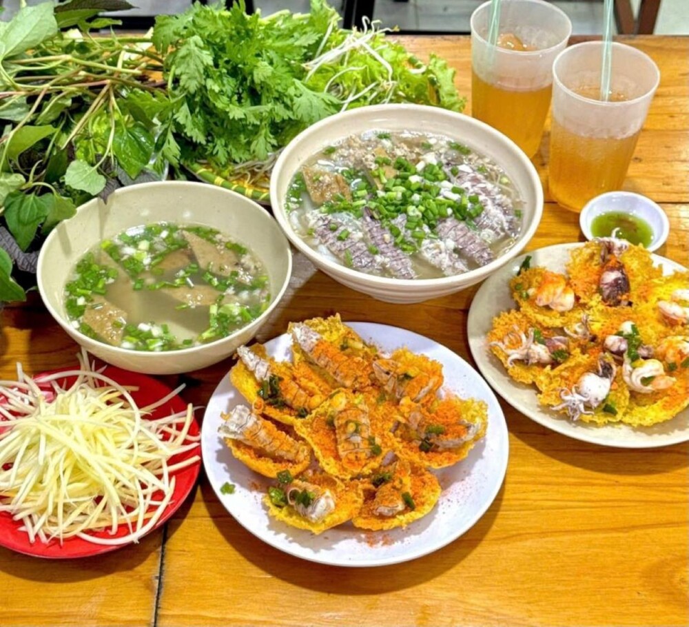 Bánh canh ghẹ Vũng Tàu - Bánh khọt Huỳnh