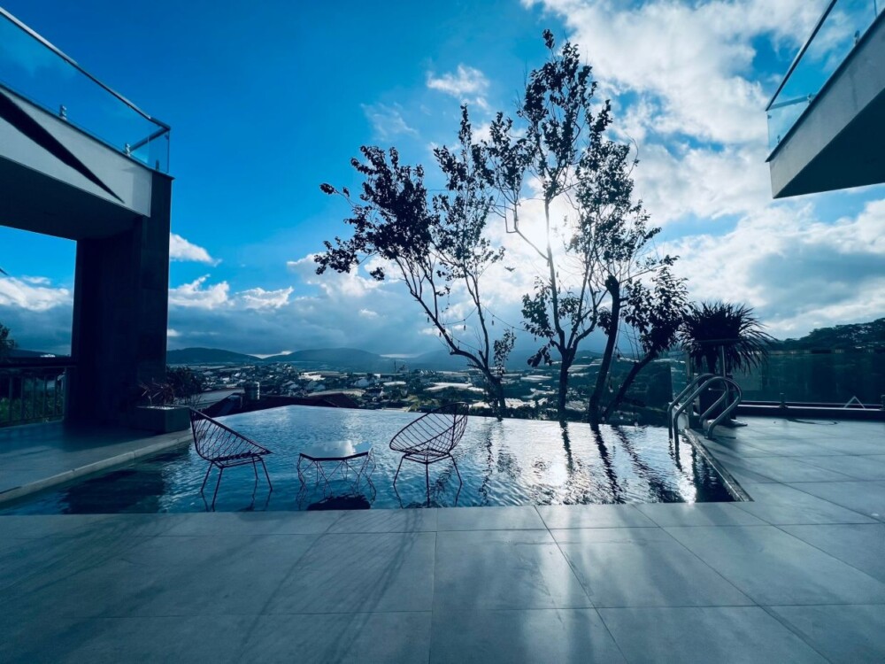 Villa Odwin Đà Lạt 39 - Khu vực hồ bơi vô cực