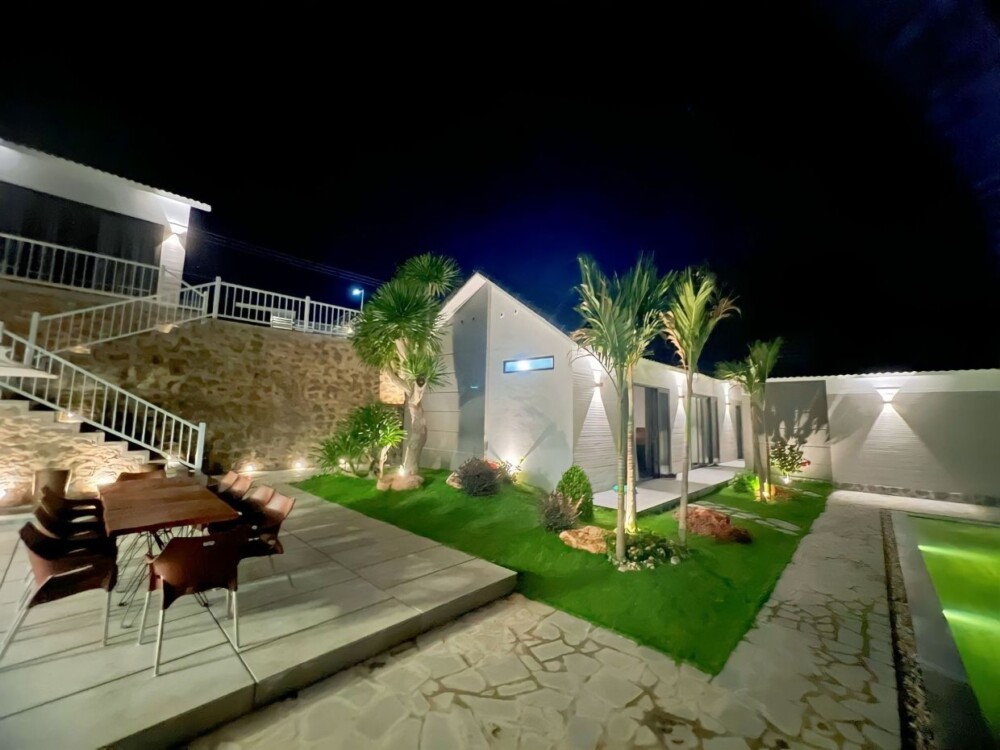 Villa Odwin Moon - Khu vực ăn uống ngoài trời