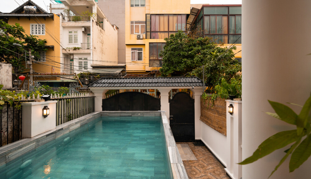 Villa Quận 2 Sài Gòn Odwin60 - Khu vực hồ bơi