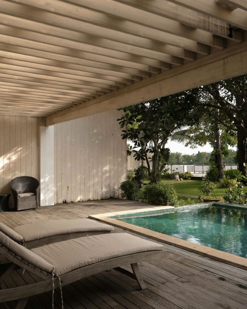 西贡别墅21 – 河景泳池与草坪花园