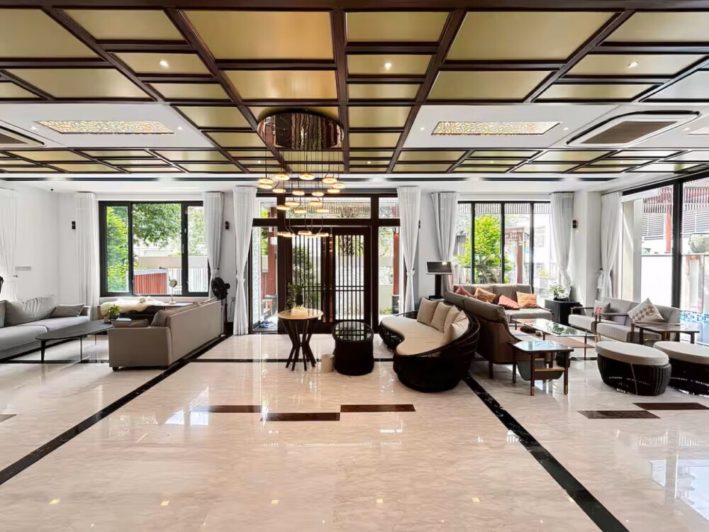 西贡别墅68 – 宽敞明亮的客厅