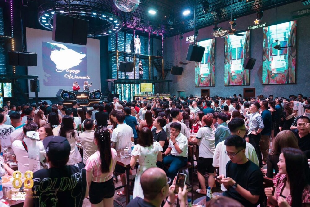 Chơi gì ở Vũng Tàu buổi tối - 88 Beer Garden